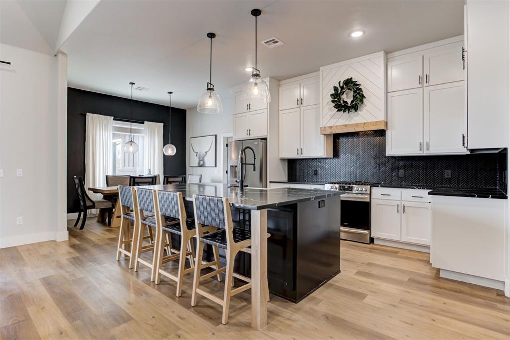 2224 Santa Monica Street