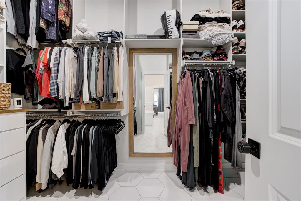 2224 Santa Monica Street