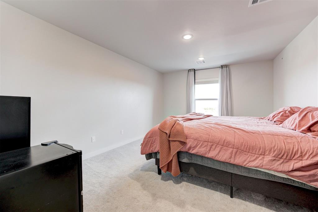 2224 Santa Monica Street