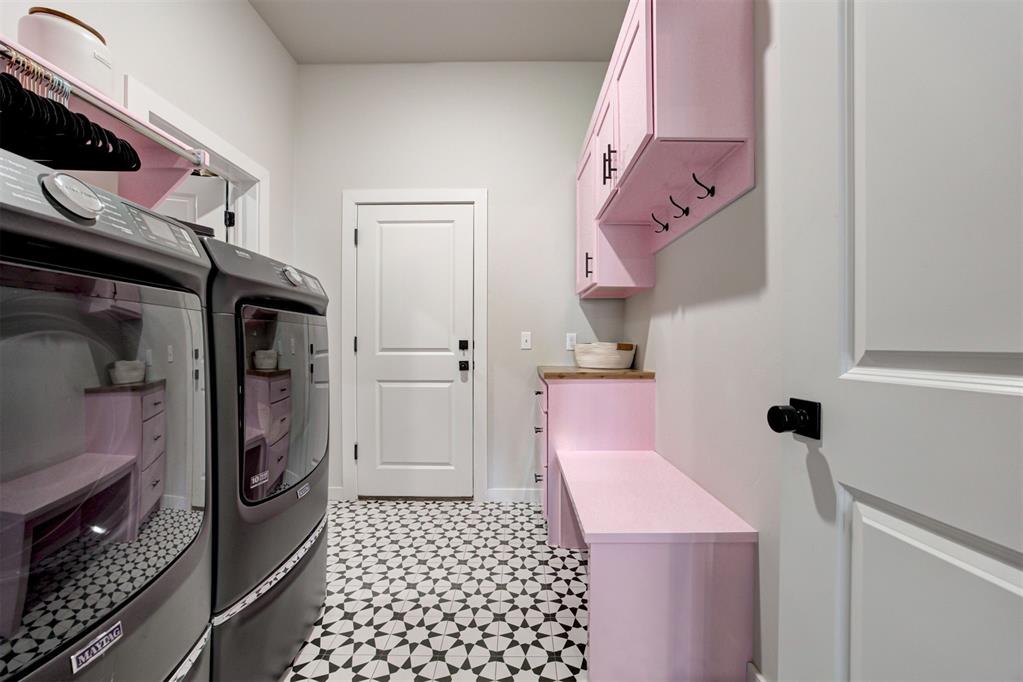 2224 Santa Monica Street