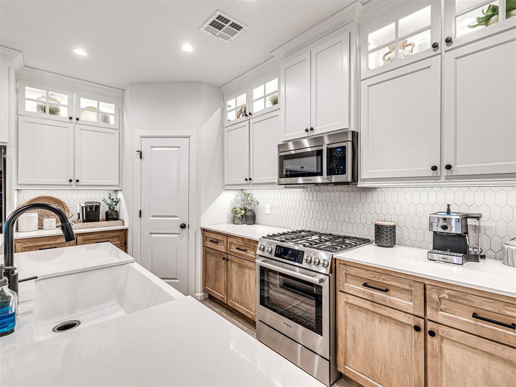 601 Harbor Town Drive