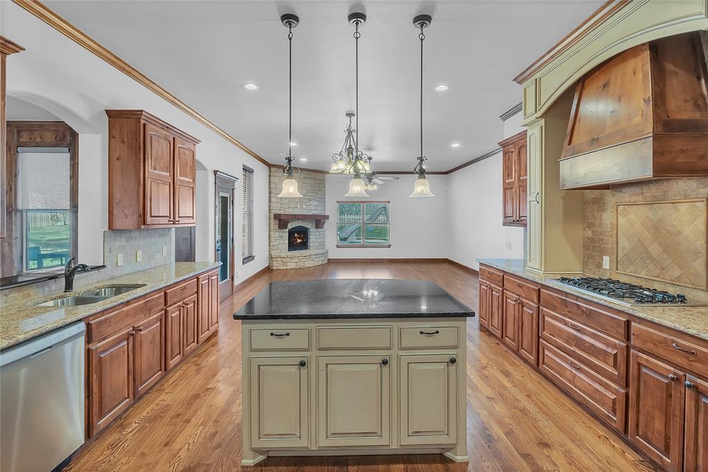 22982 Crossfield Court