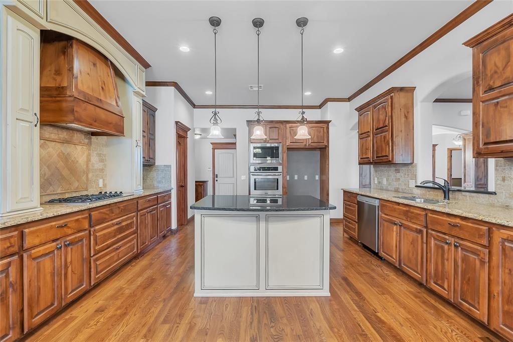 22982 Crossfield Court