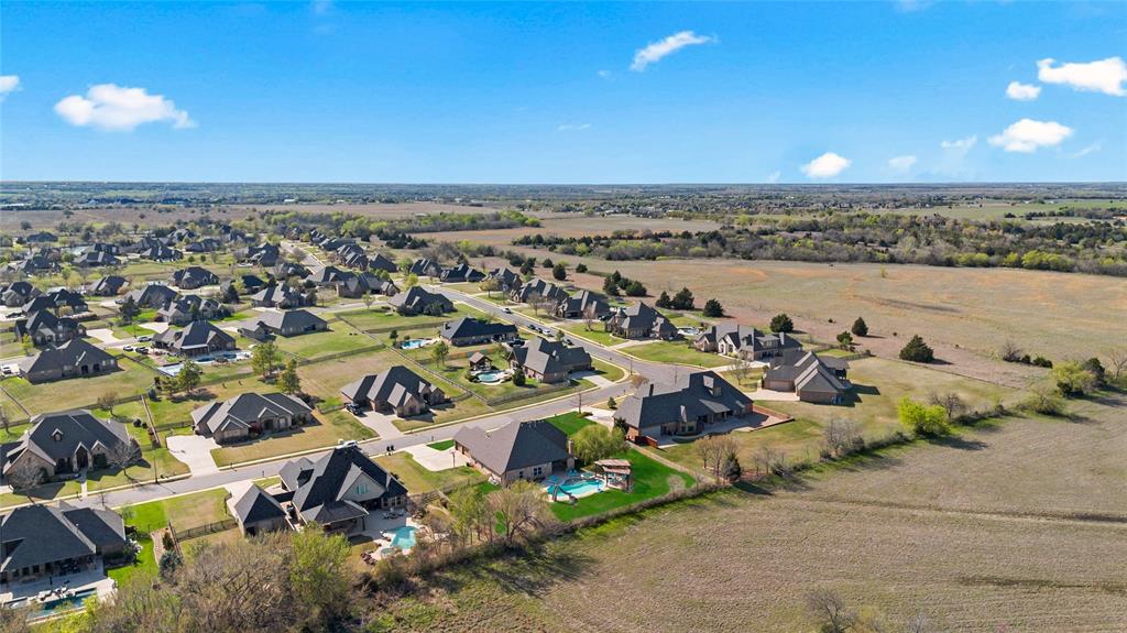 22982 Crossfield Court