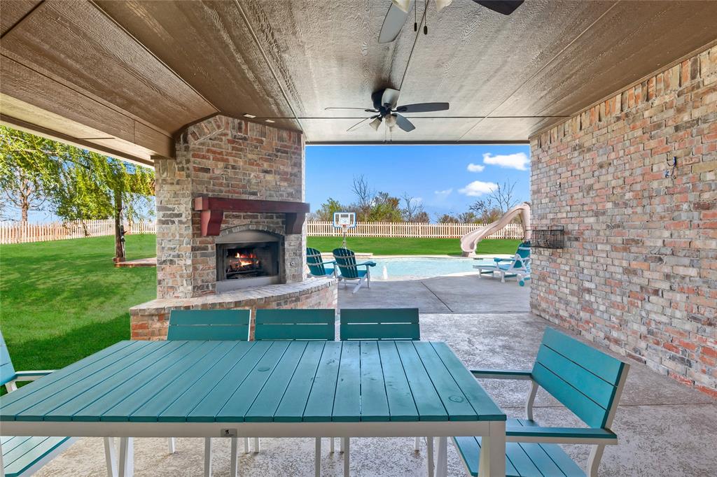 22982 Crossfield Court