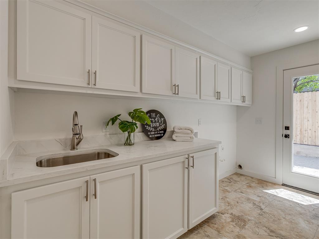 3024 Rock Ridge Place