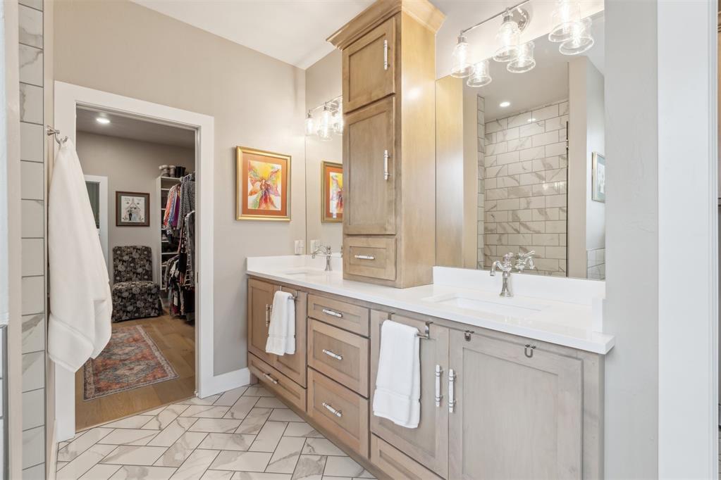 117 Pont De Normandie Court