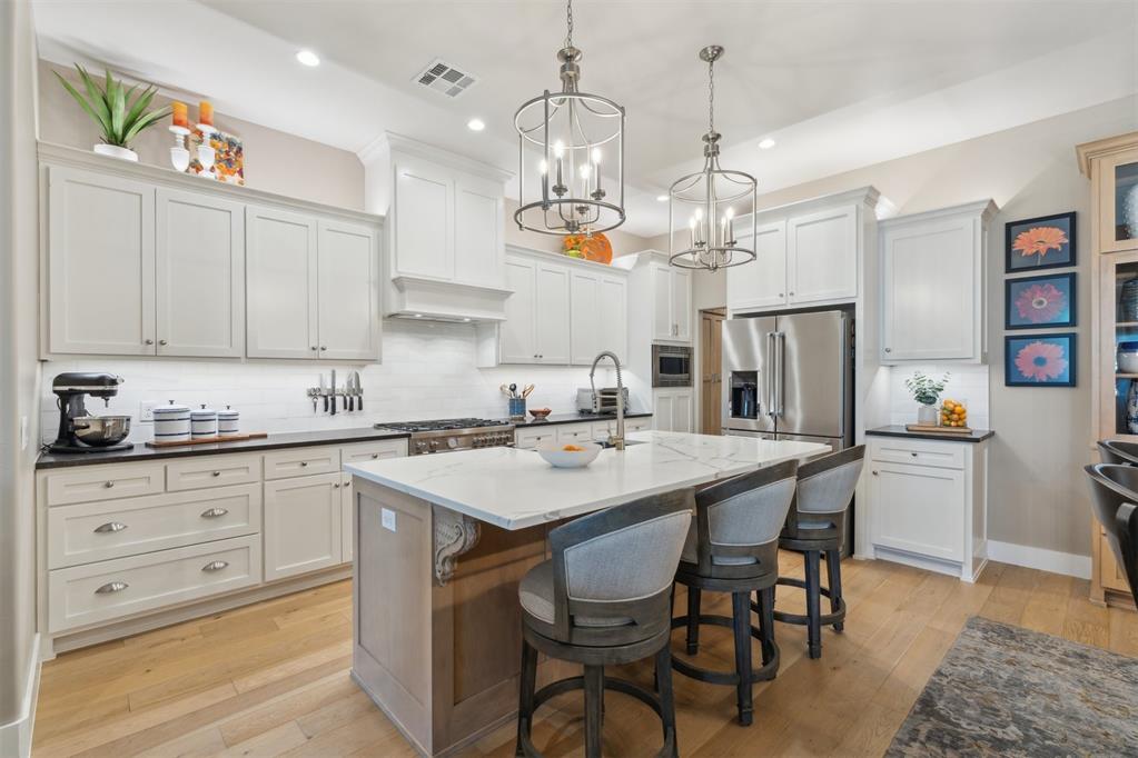 117 Pont De Normandie Court