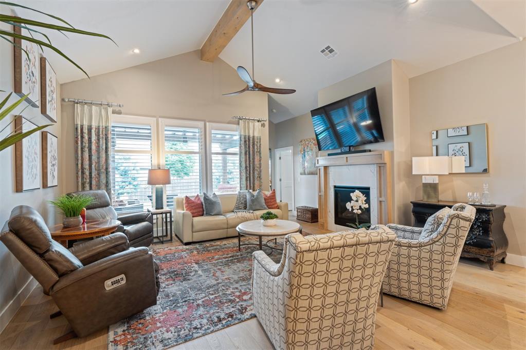 117 Pont De Normandie Court