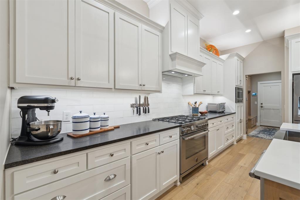 117 Pont De Normandie Court