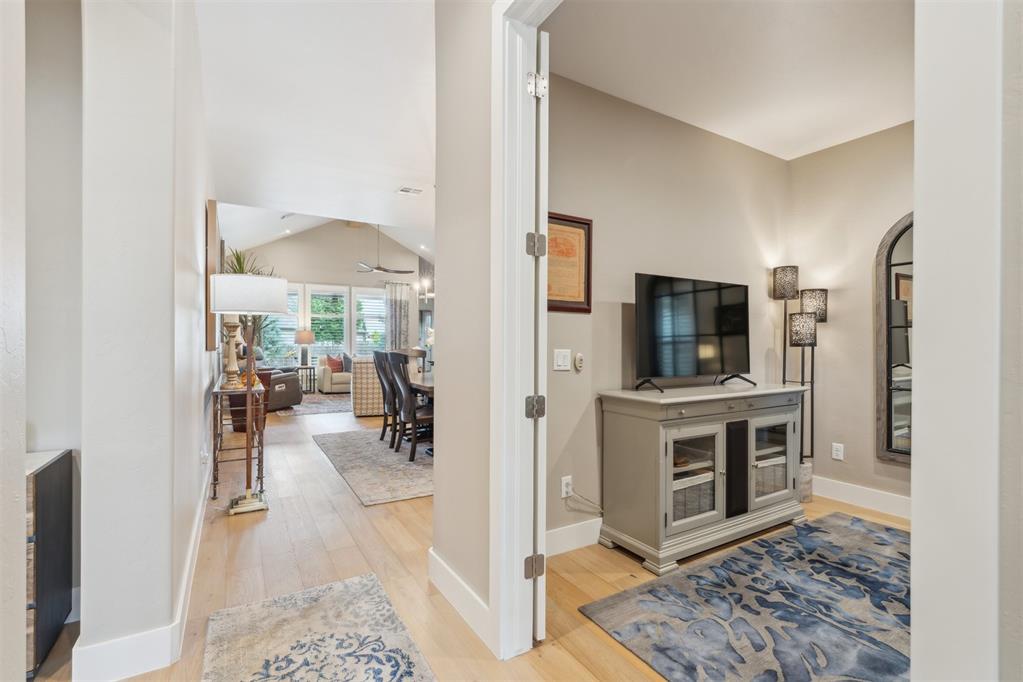 117 Pont De Normandie Court