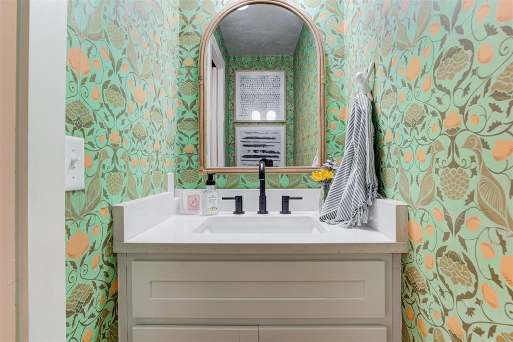 5612 Parkhurst Circle