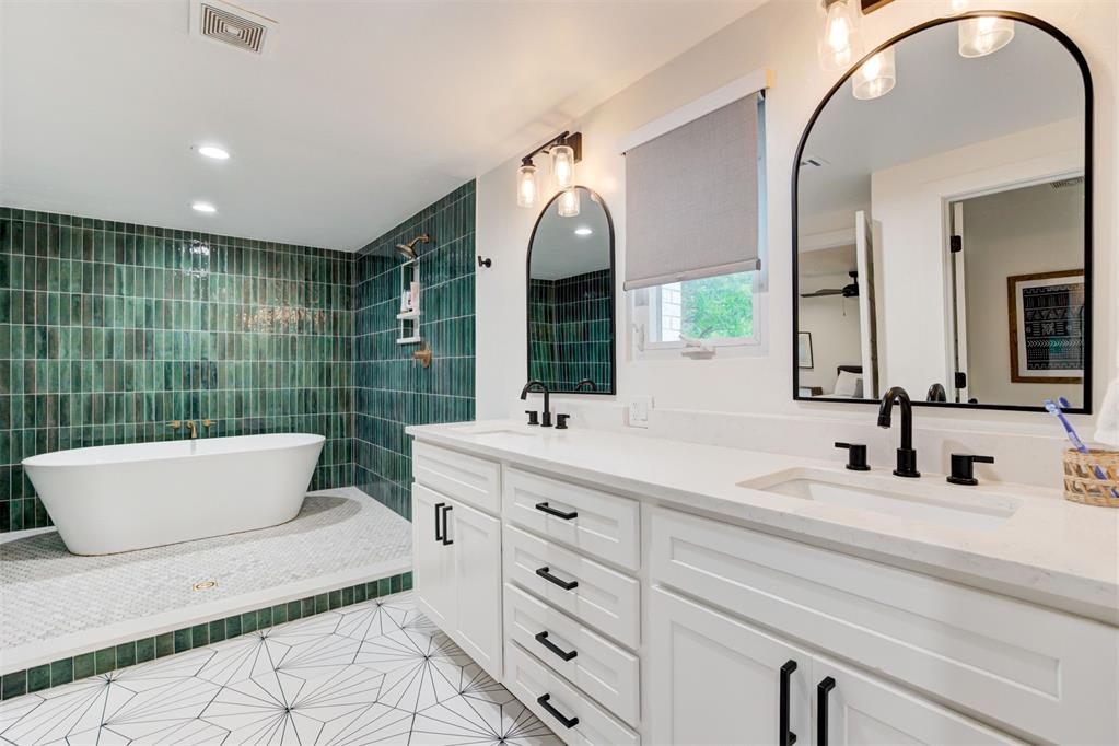 5612 Parkhurst Circle