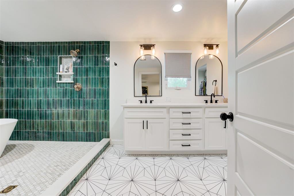 5612 Parkhurst Circle