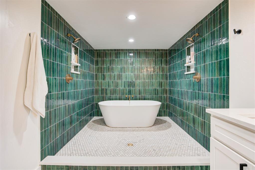 5612 Parkhurst Circle