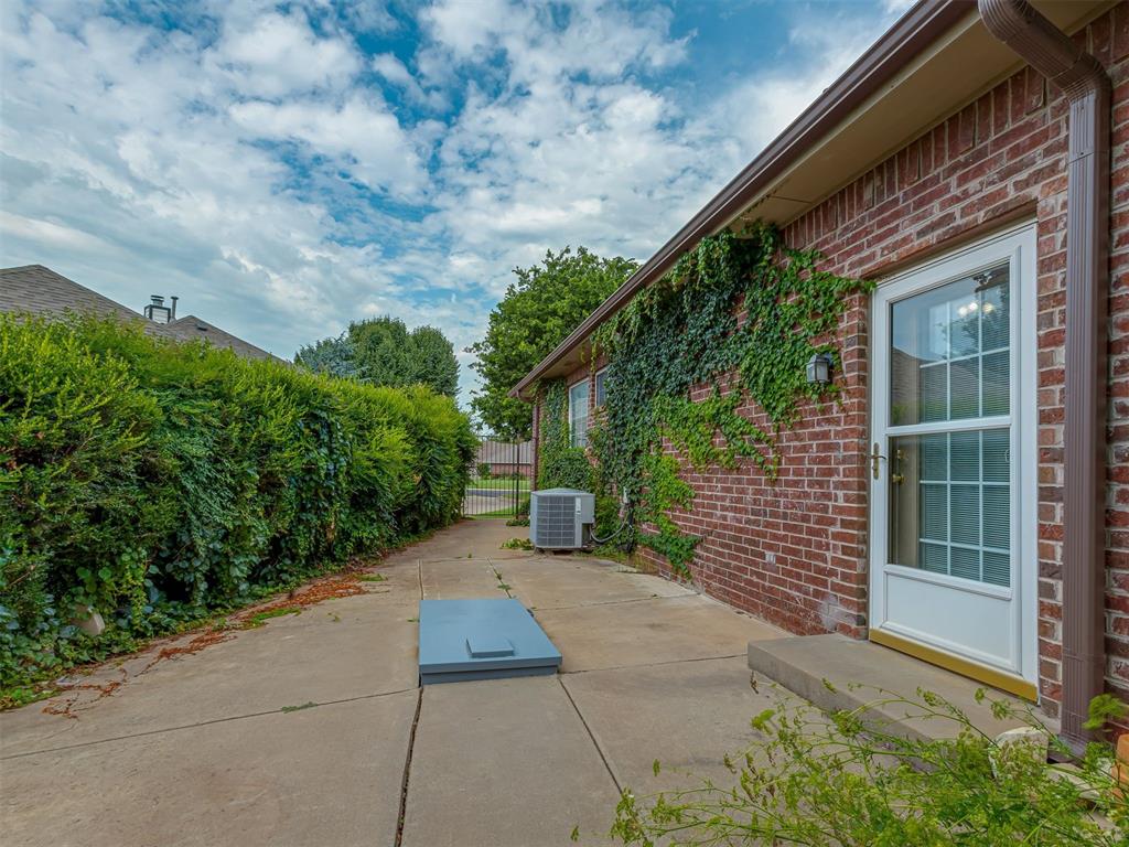 13416 Vandiver Drive