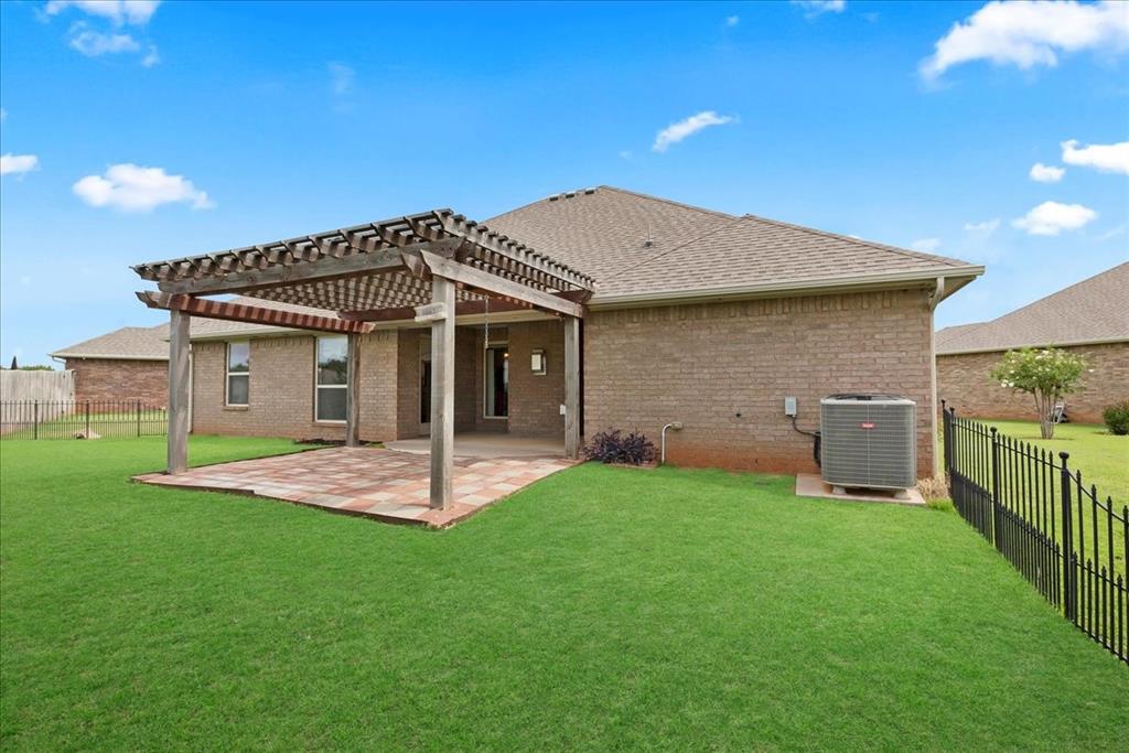 10840 NW 32nd Terrace