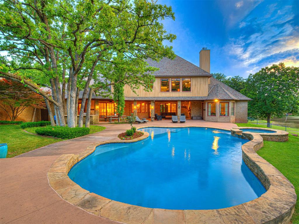 11832 Lorenta Circle