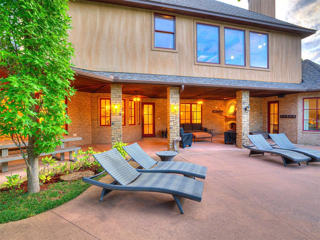 11832 Lorenta Circle