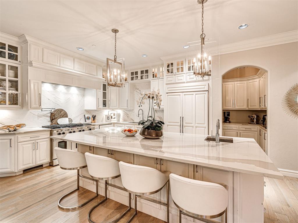 11832 Lorenta Circle