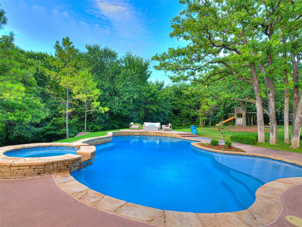 11832 Lorenta Circle