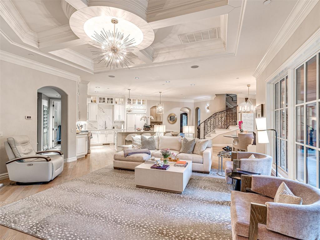 11832 Lorenta Circle