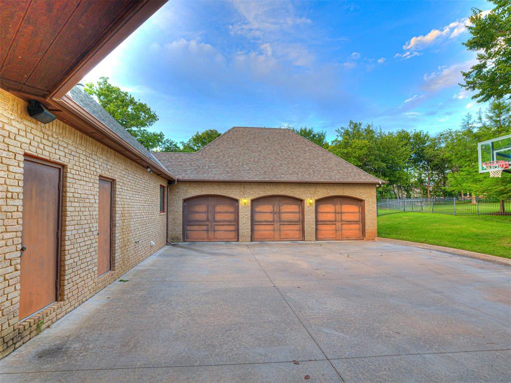 11832 Lorenta Circle