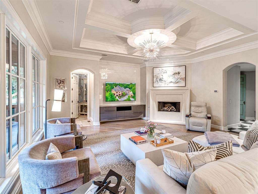 11832 Lorenta Circle