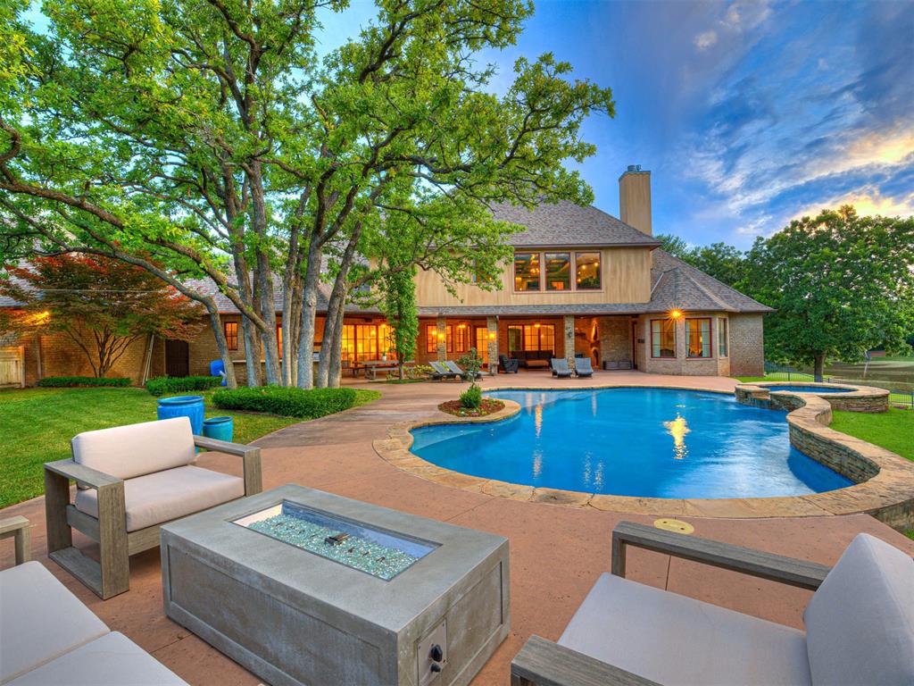 11832 Lorenta Circle