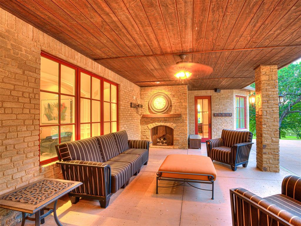 11832 Lorenta Circle