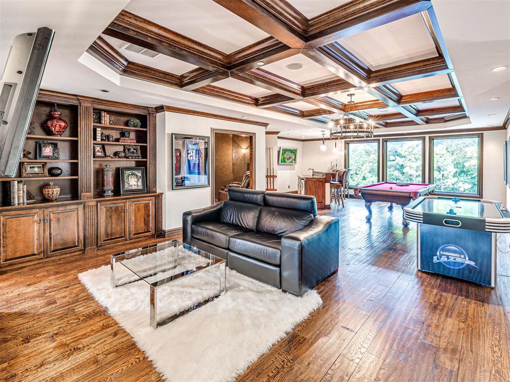 11832 Lorenta Circle