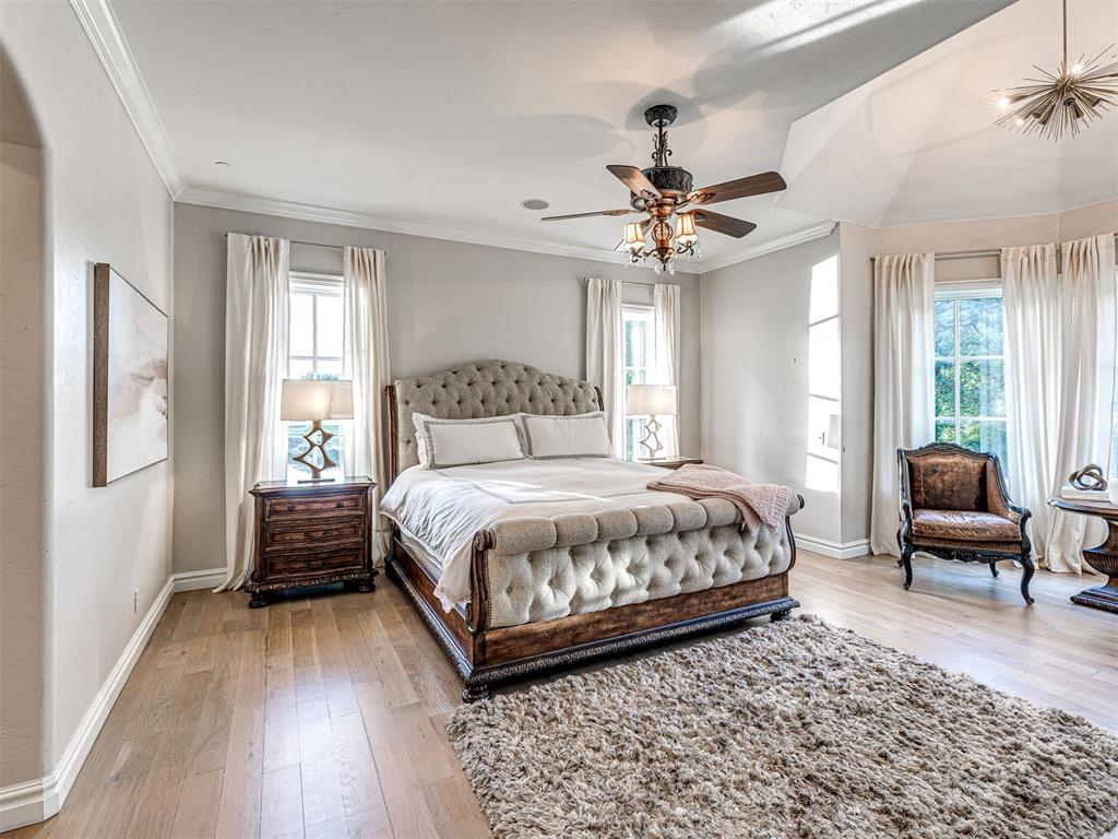 11832 Lorenta Circle