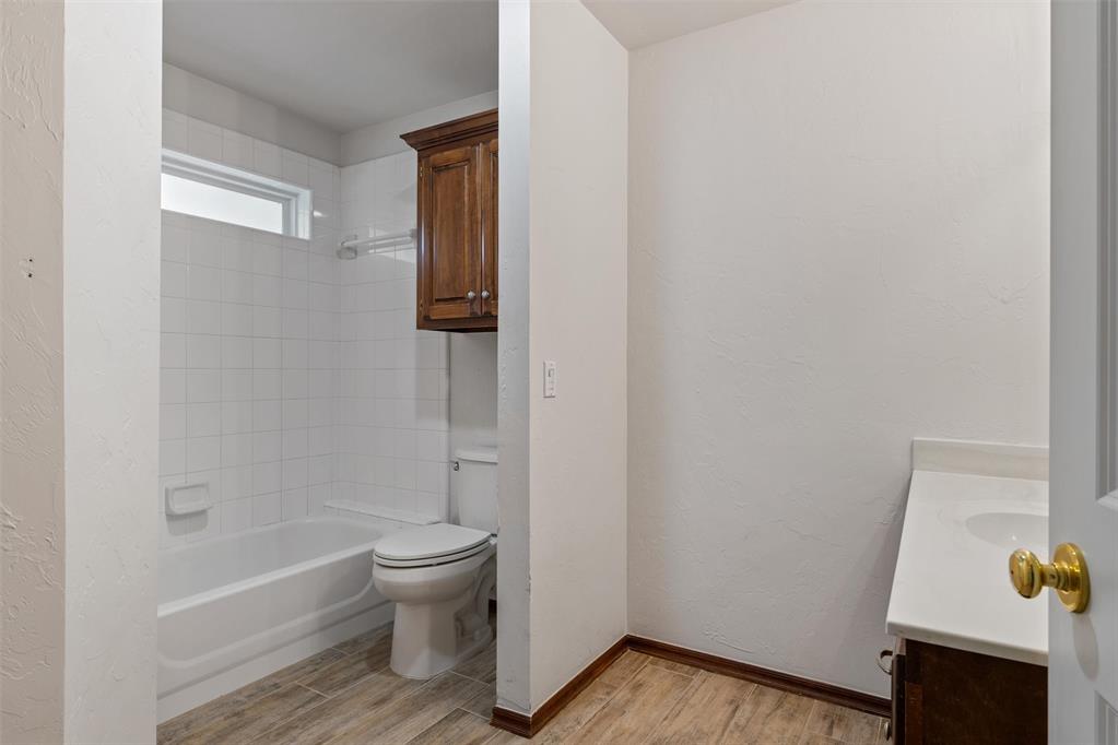 16004 Sheffield Boulevard