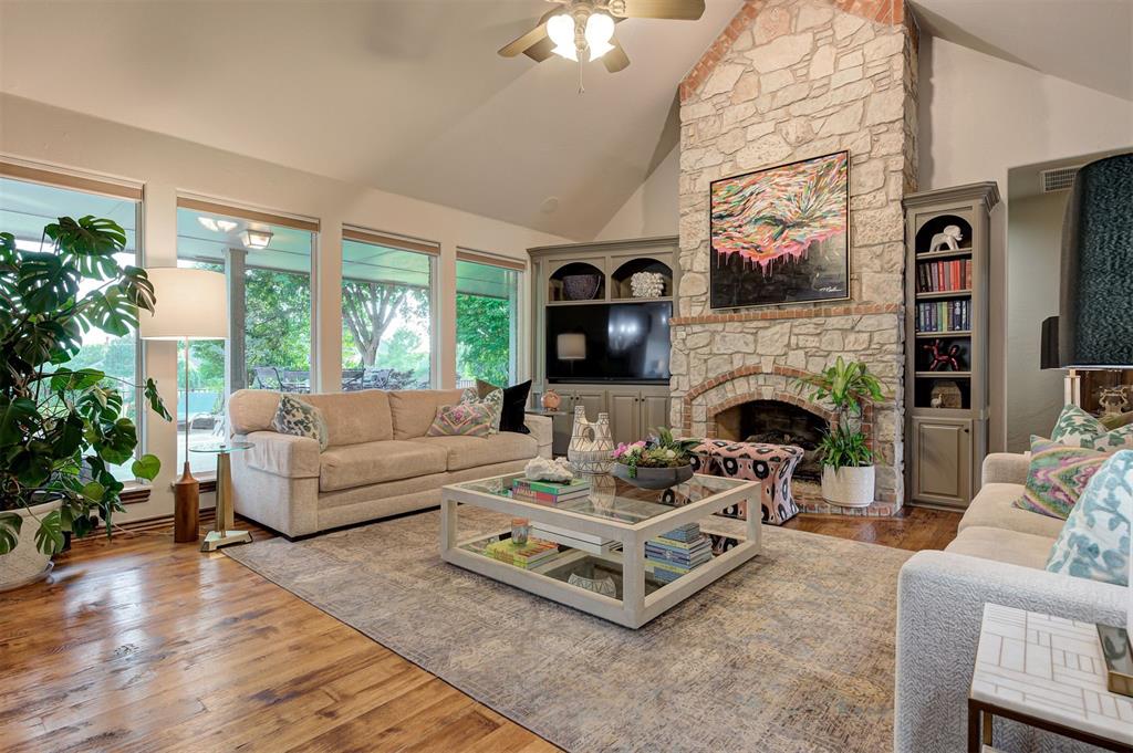 6525 Oak Heritage