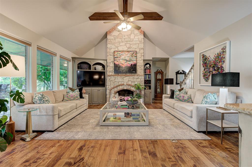 6525 Oak Heritage