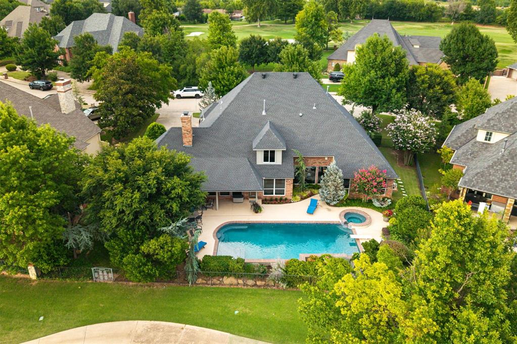 6525 Oak Heritage
