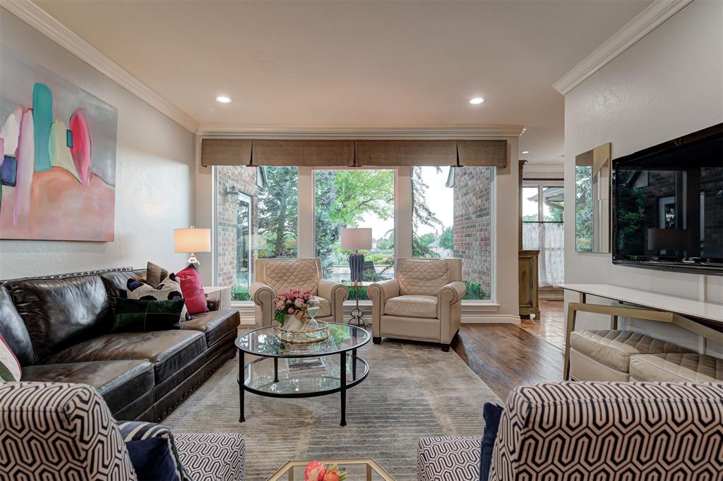 6525 Oak Heritage