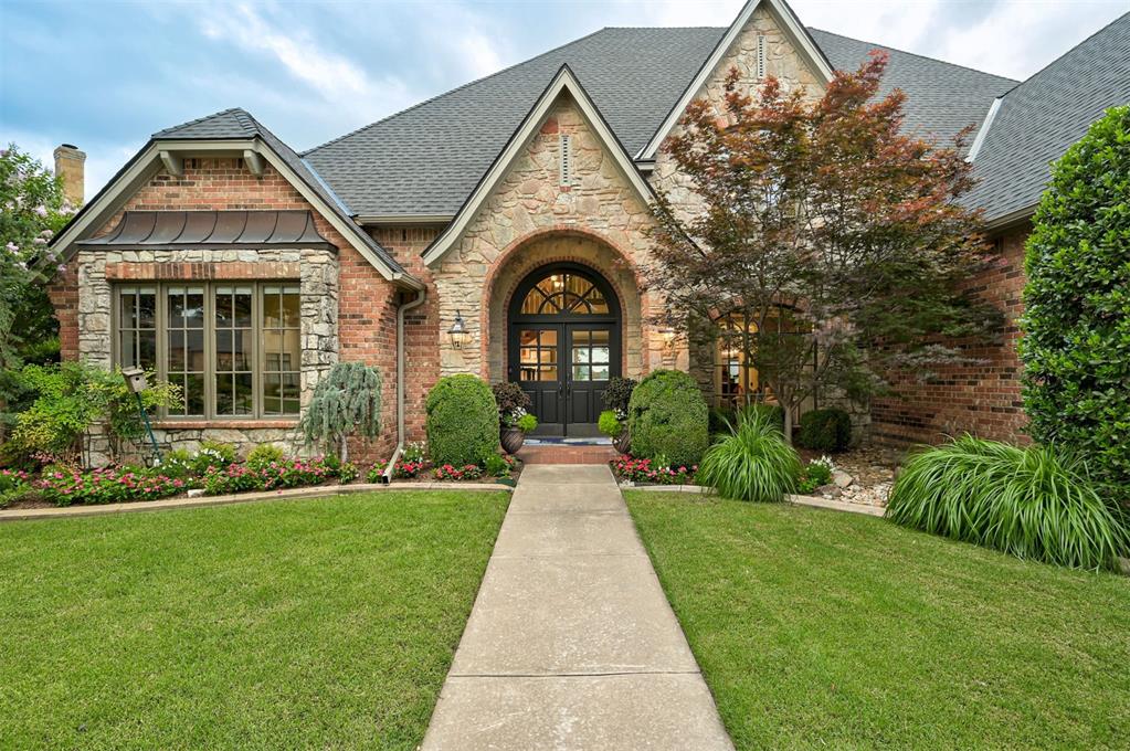 6525 Oak Heritage