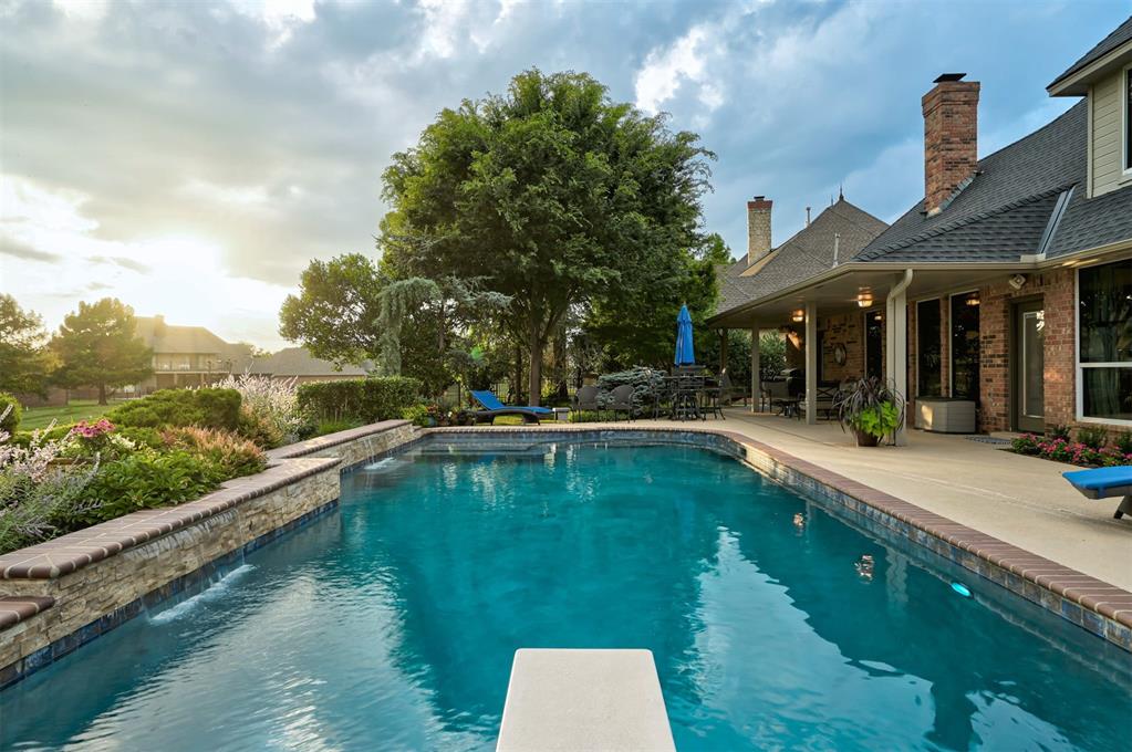 6525 Oak Heritage