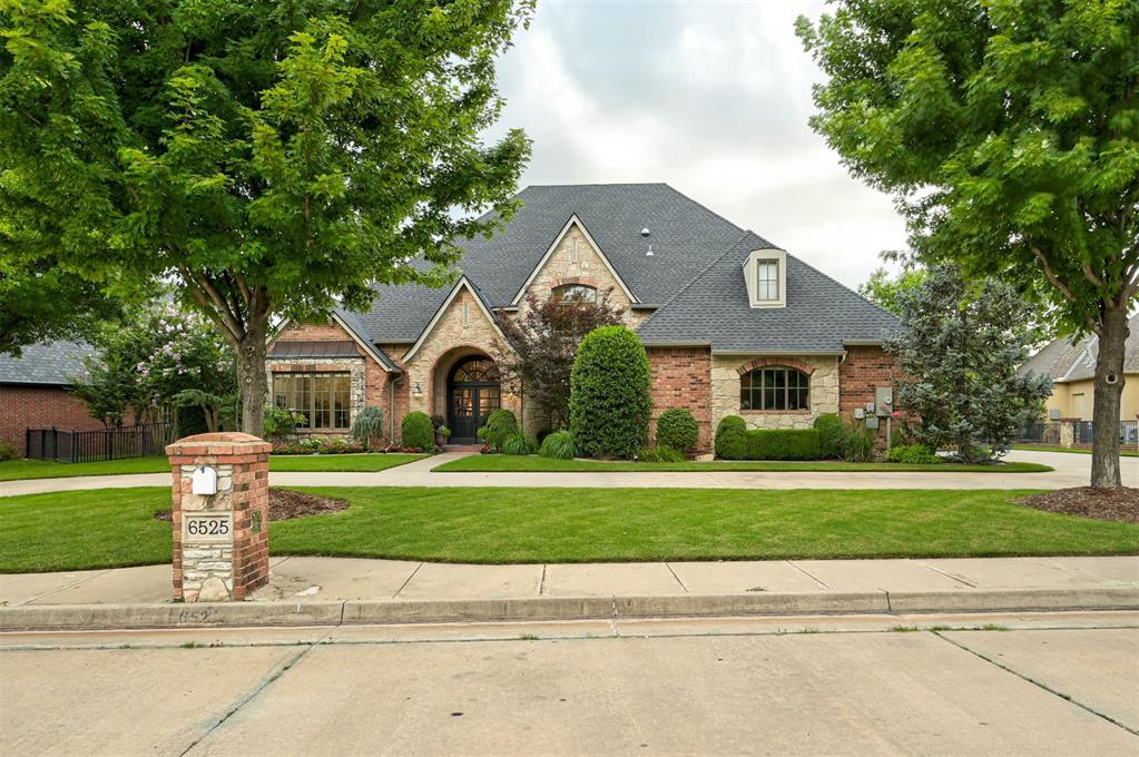 6525 Oak Heritage