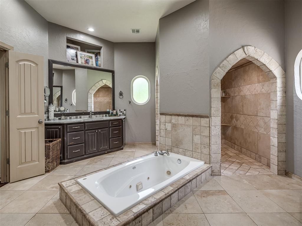 401 S Riverside Drive