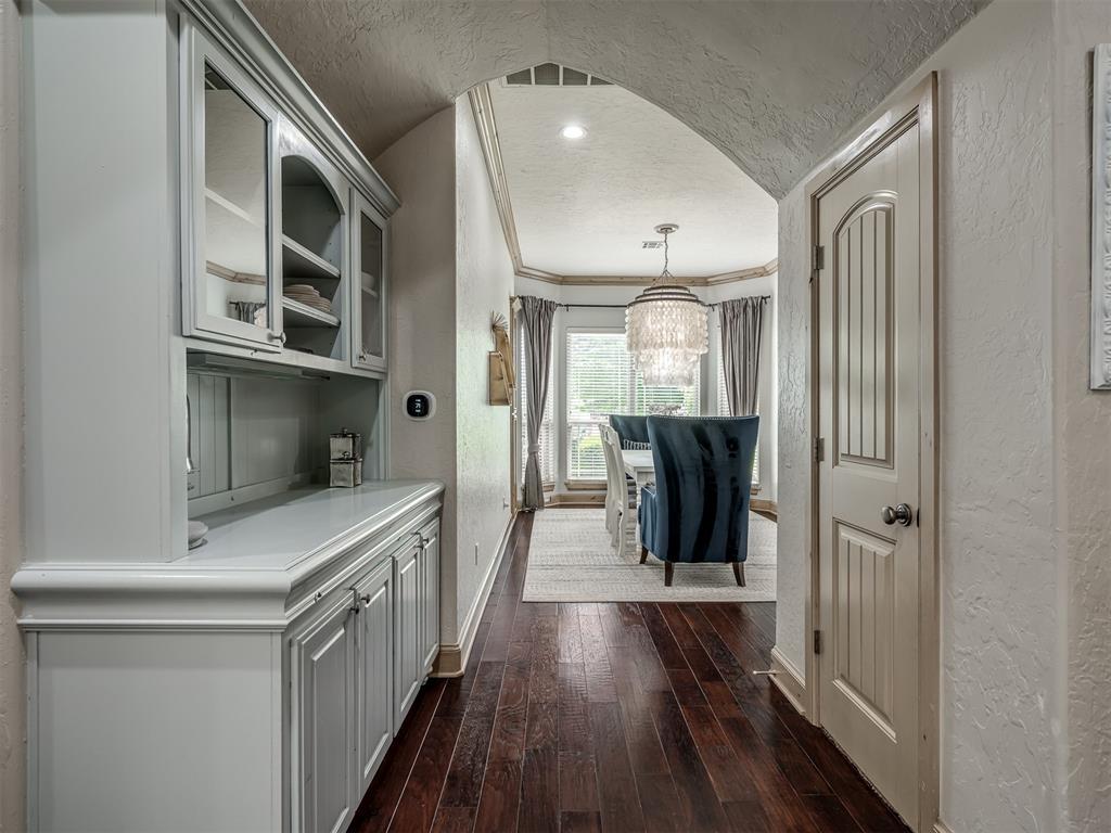 401 S Riverside Drive