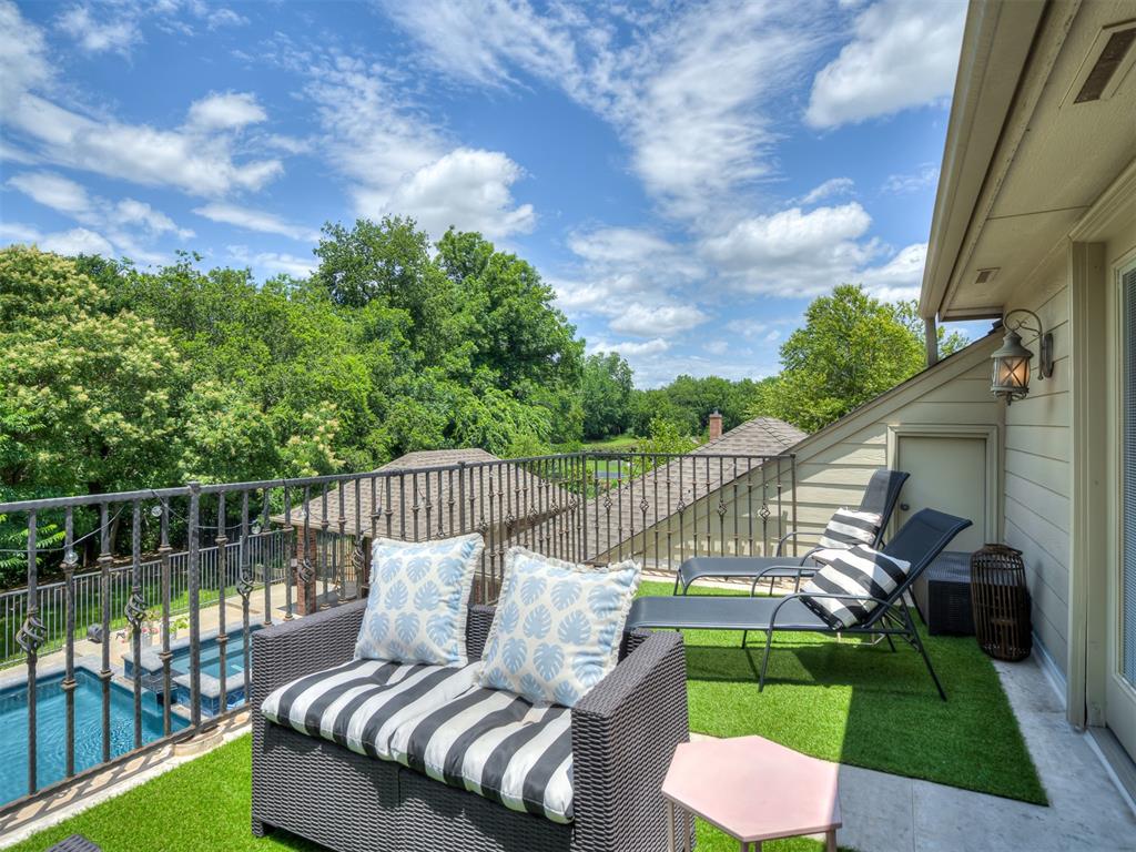 401 S Riverside Drive