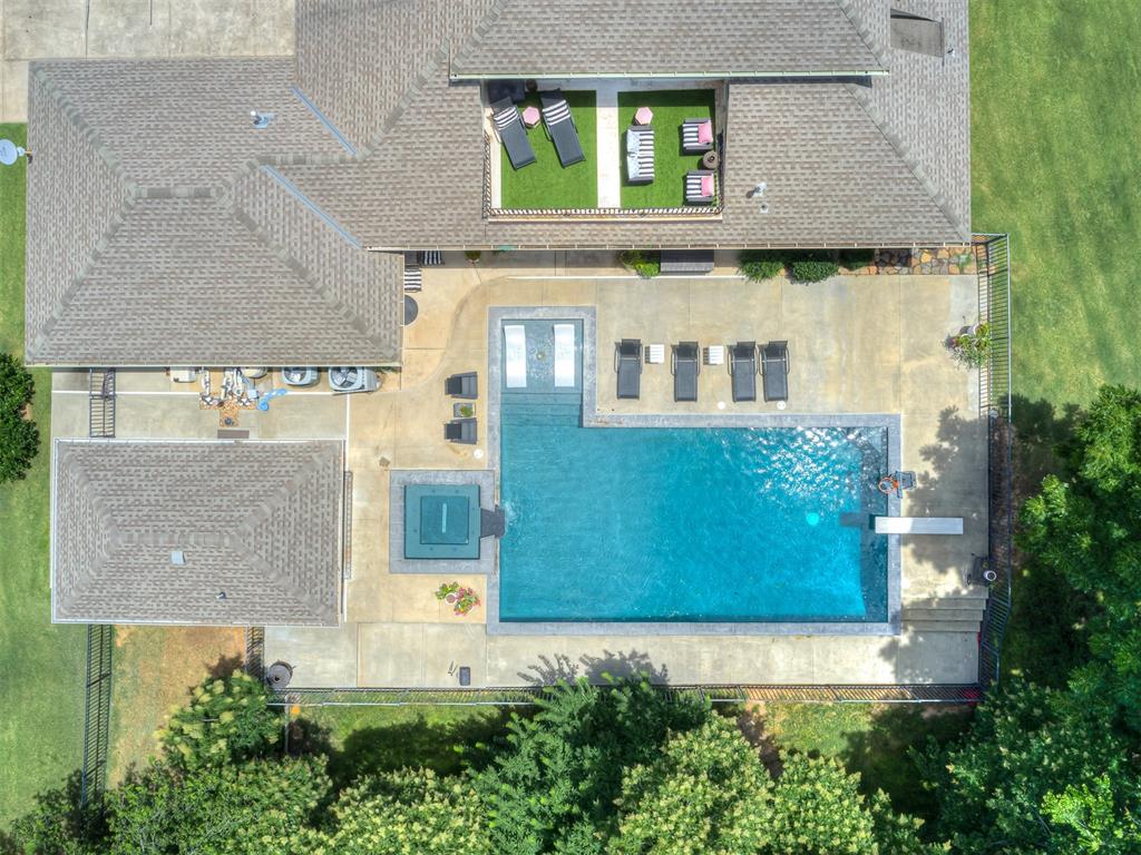 401 S Riverside Drive