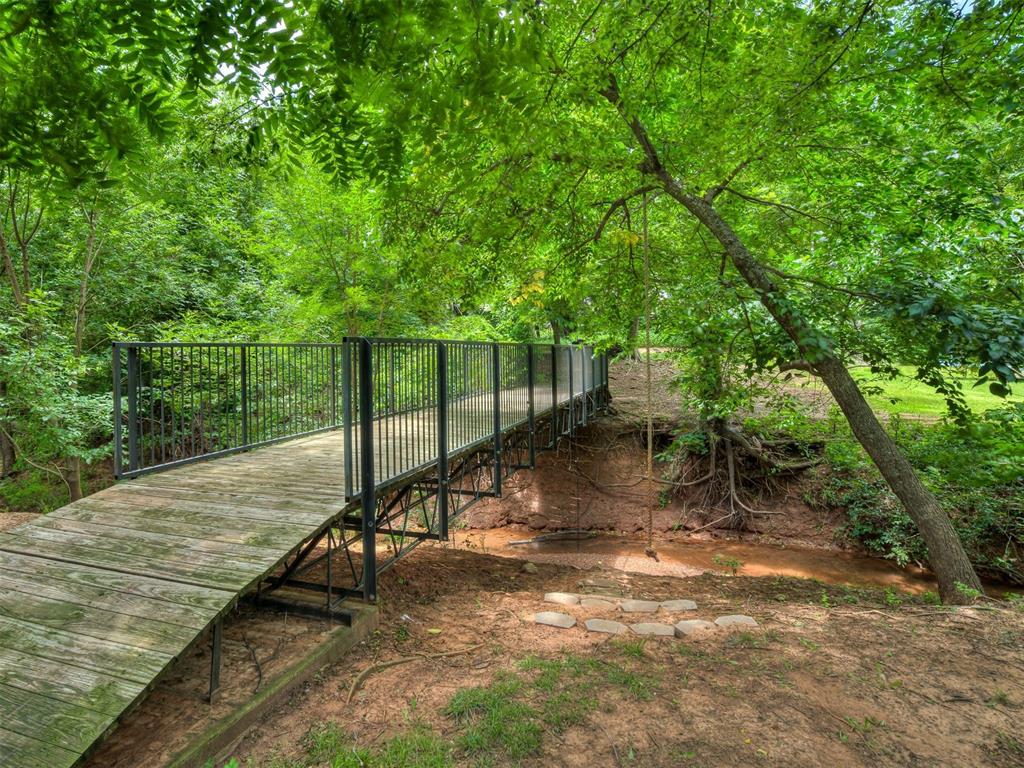 401 S Riverside Drive