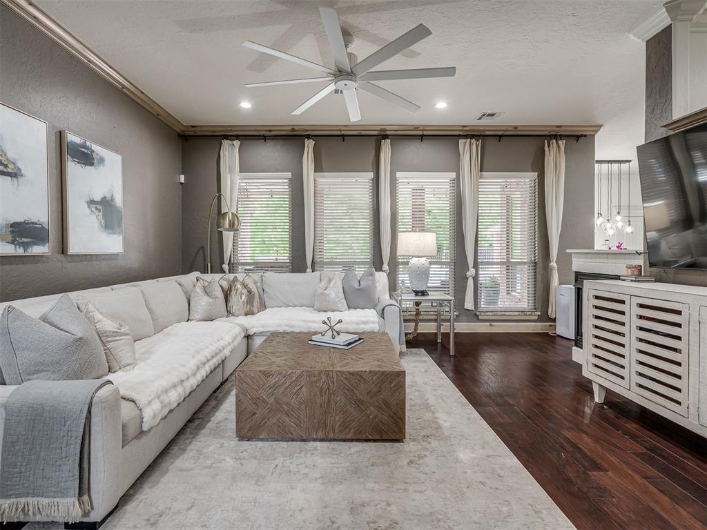 401 S Riverside Drive