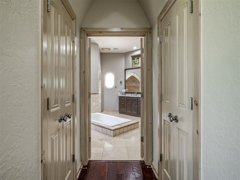 401 S Riverside Drive