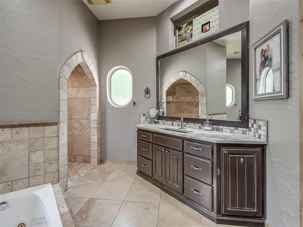 401 S Riverside Drive