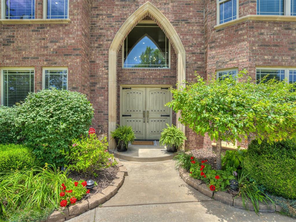 401 S Riverside Drive