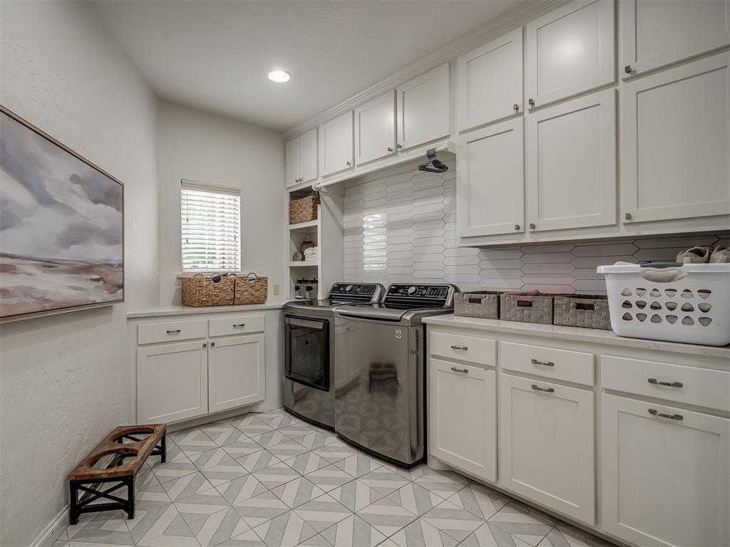 401 S Riverside Drive